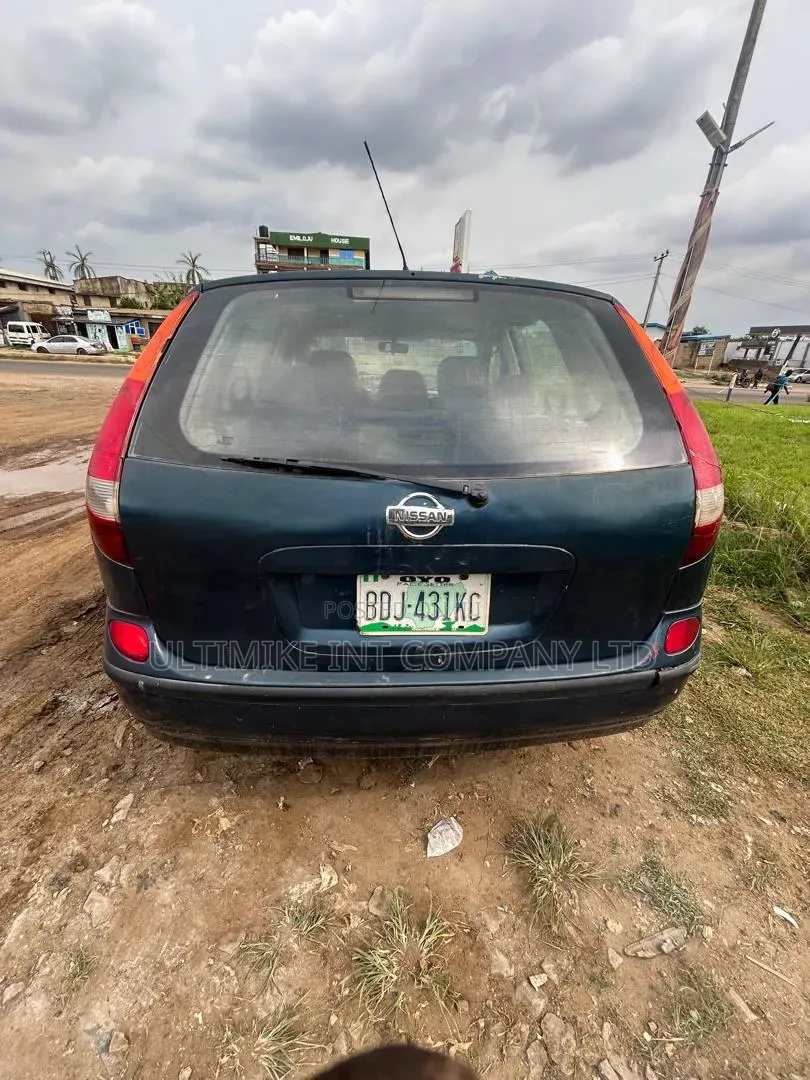 Nissan Almera Tino 2002 Blue