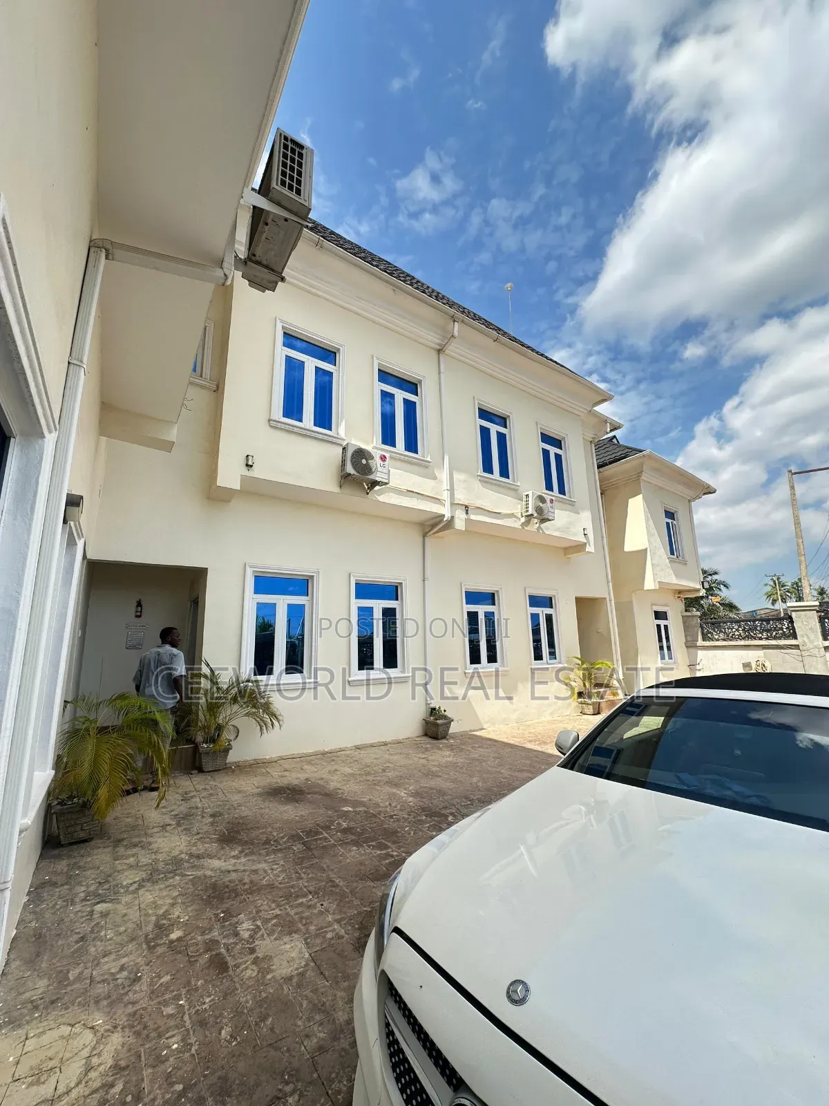 Furnished 2bdrm Duplex in Oluyole Sharp Corner for sale