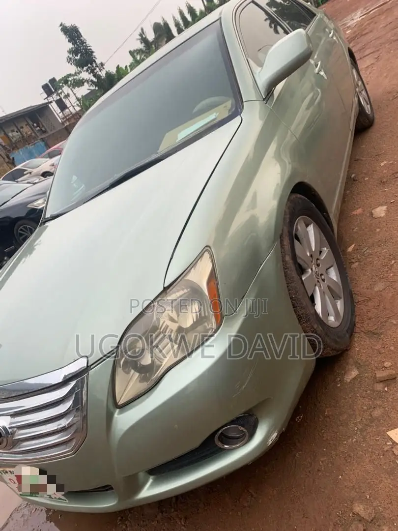 Toyota Avalon 2010 Silver