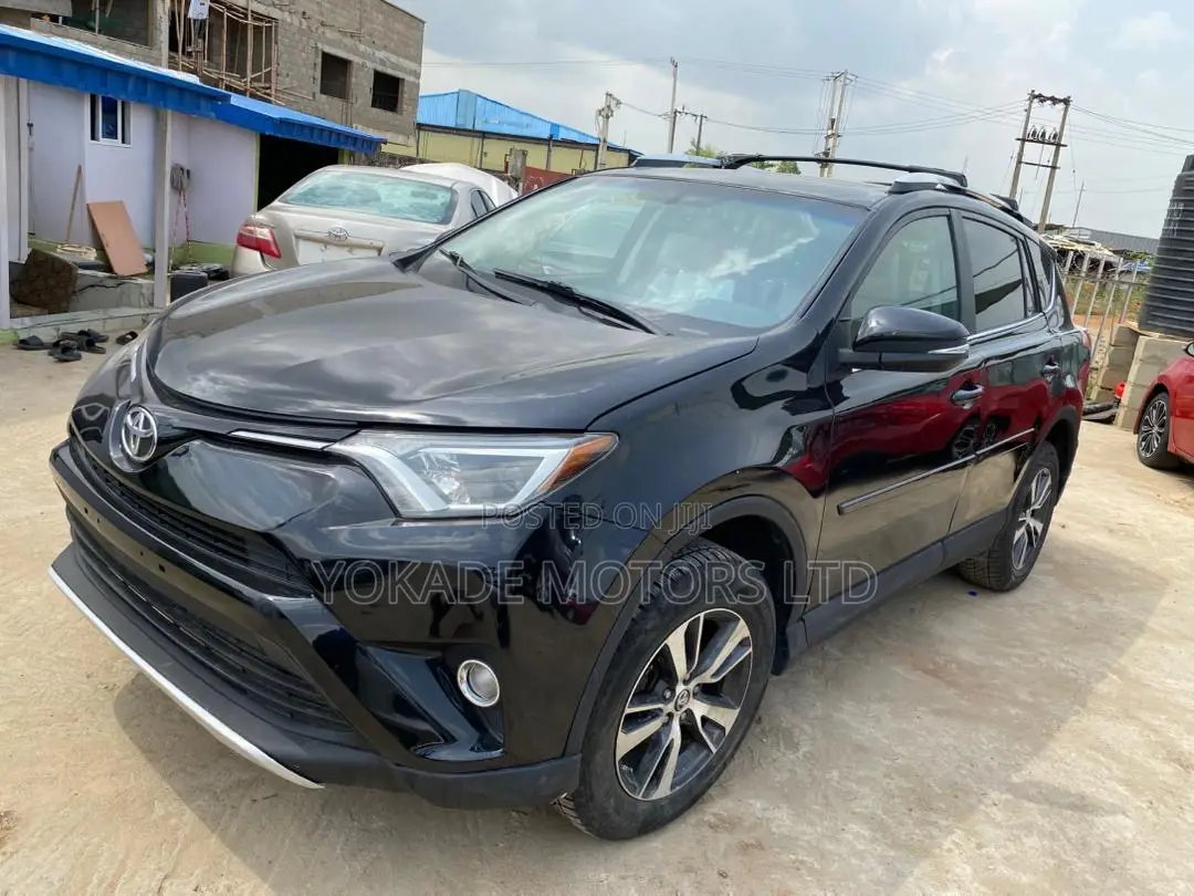 Toyota RAV4 XLE AWD (2.5L 4cyl 6A) 2016 Black