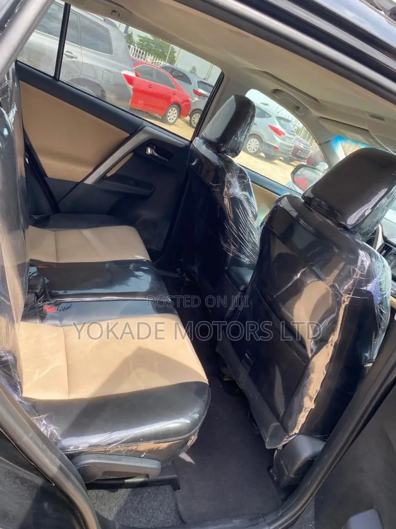 Toyota RAV4 XLE AWD (2.5L 4cyl 6A) 2016 Black