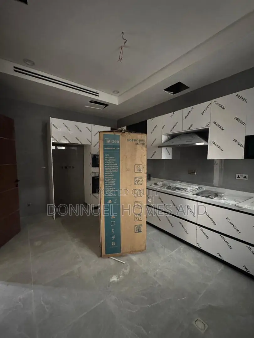 6bdrm Duplex in Ikot Abasi for sale
