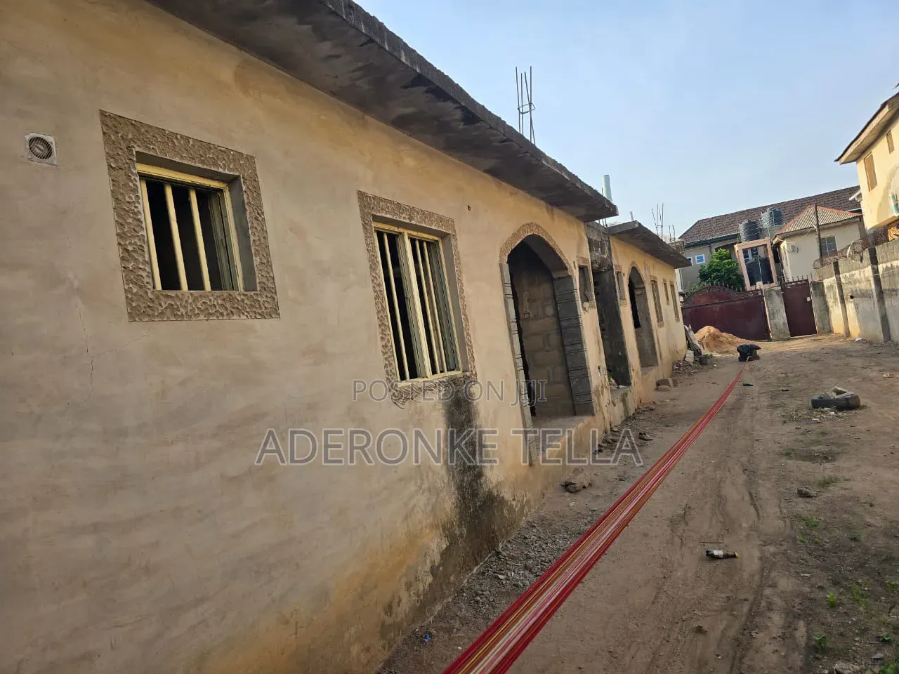 3bdrm Block of Flats in Alagbado for sale