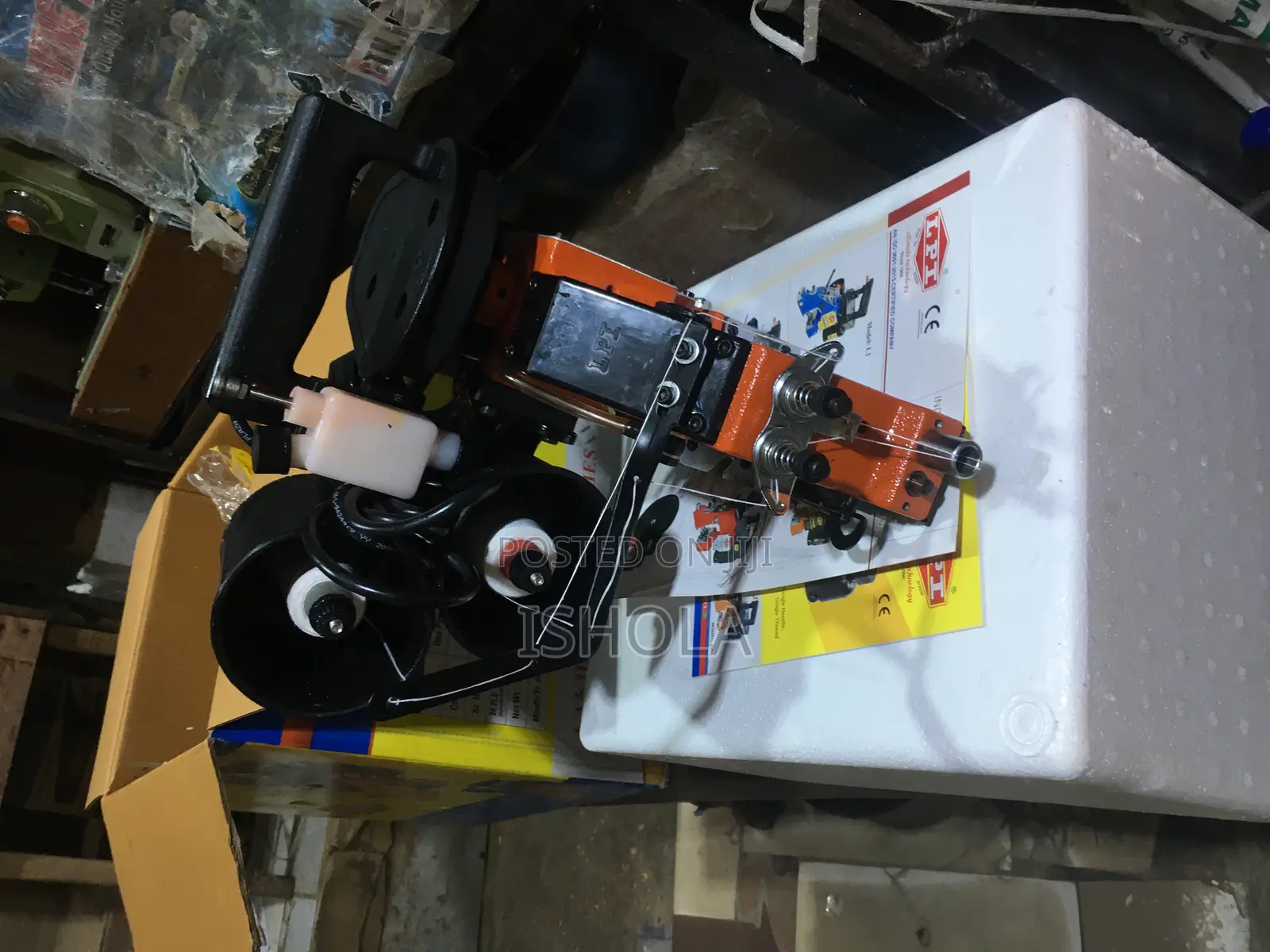 Bag Closer Machine