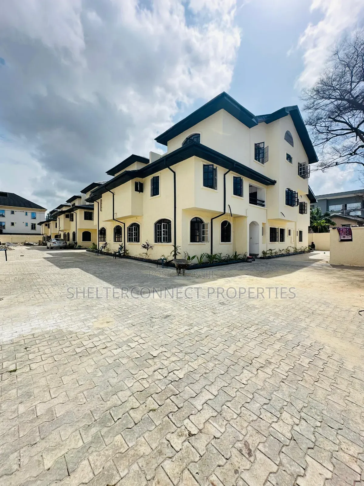 1bdrm Apartment in Victoria Island Extension for rent