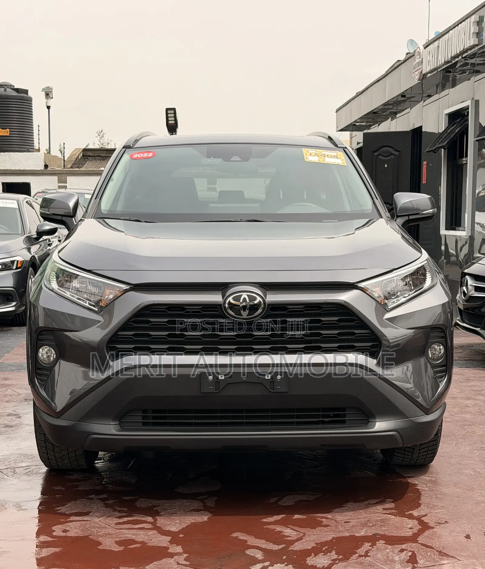 Toyota RAV4 XLE 2022 Gray