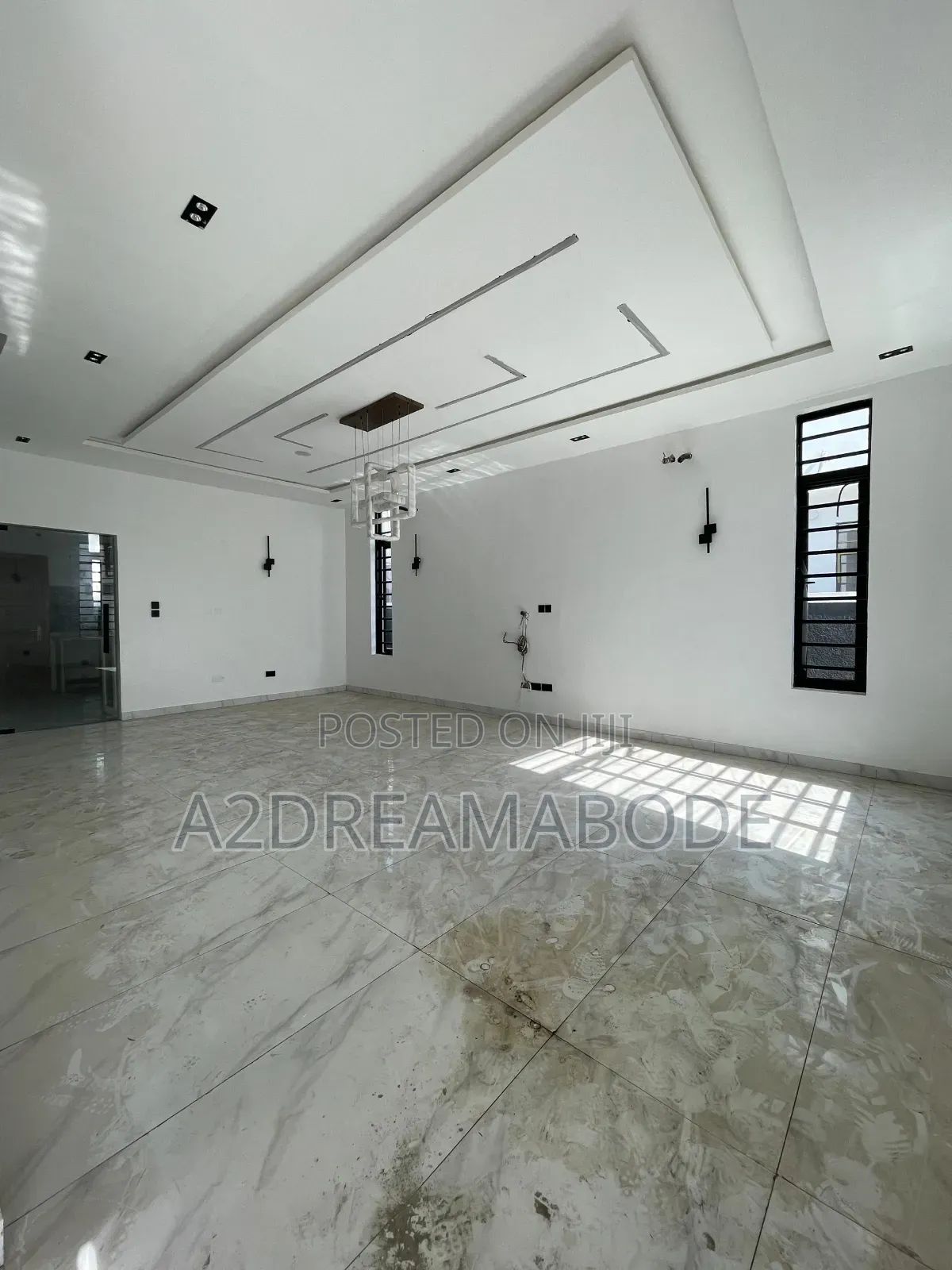 4bdrm Duplex in Chevron for sale