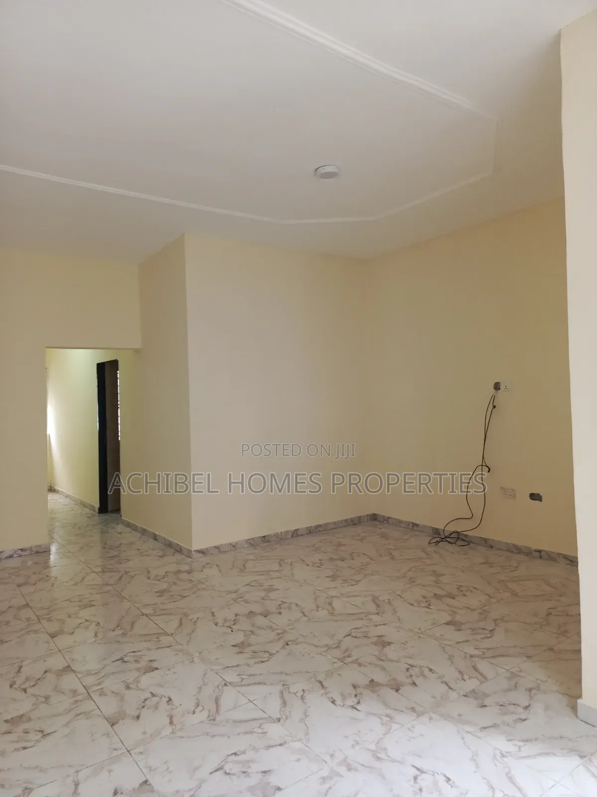 3bdrm Apartment in Osapa London, Jakande for rent