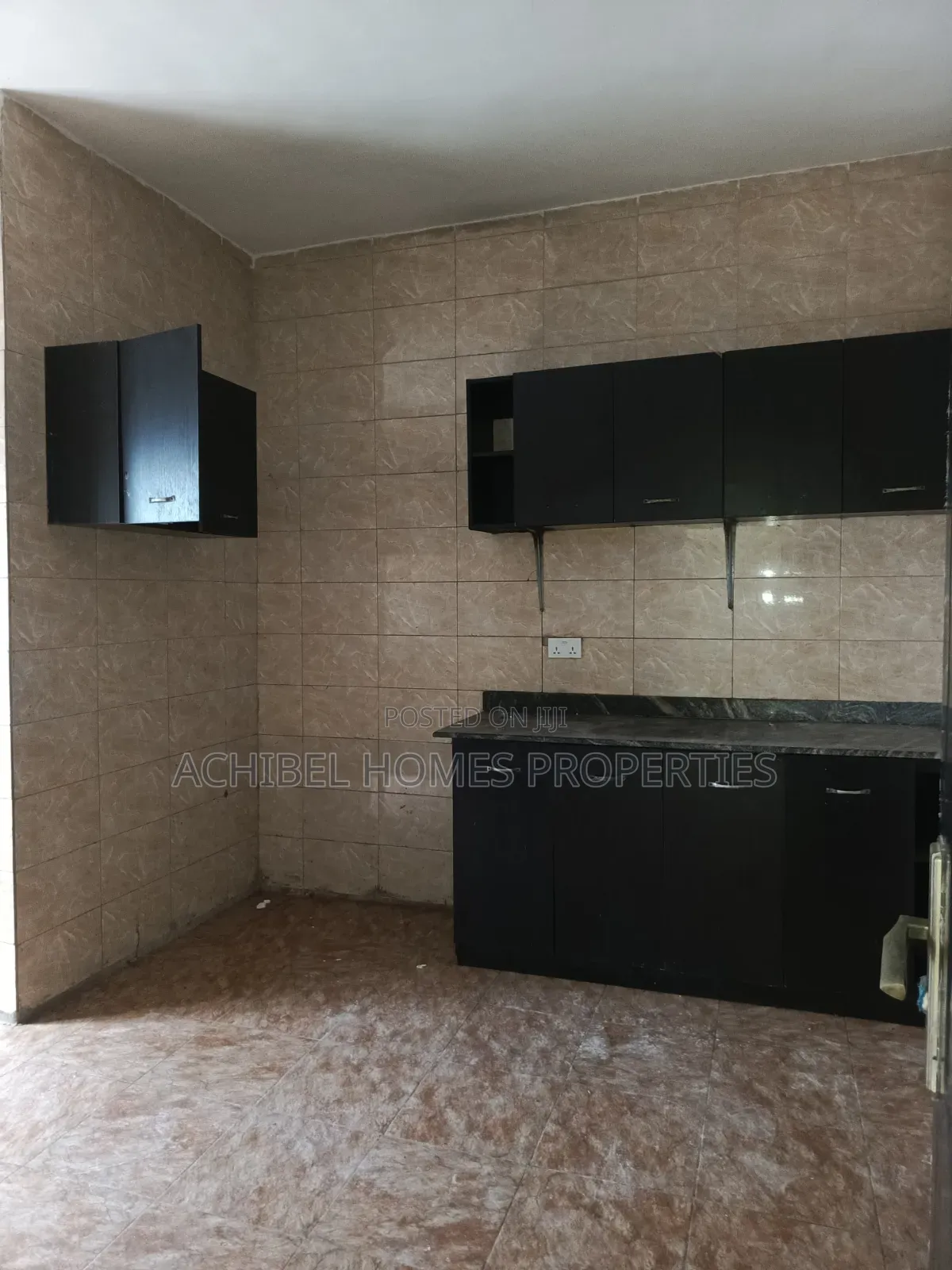 3bdrm Apartment in Osapa London, Jakande for rent