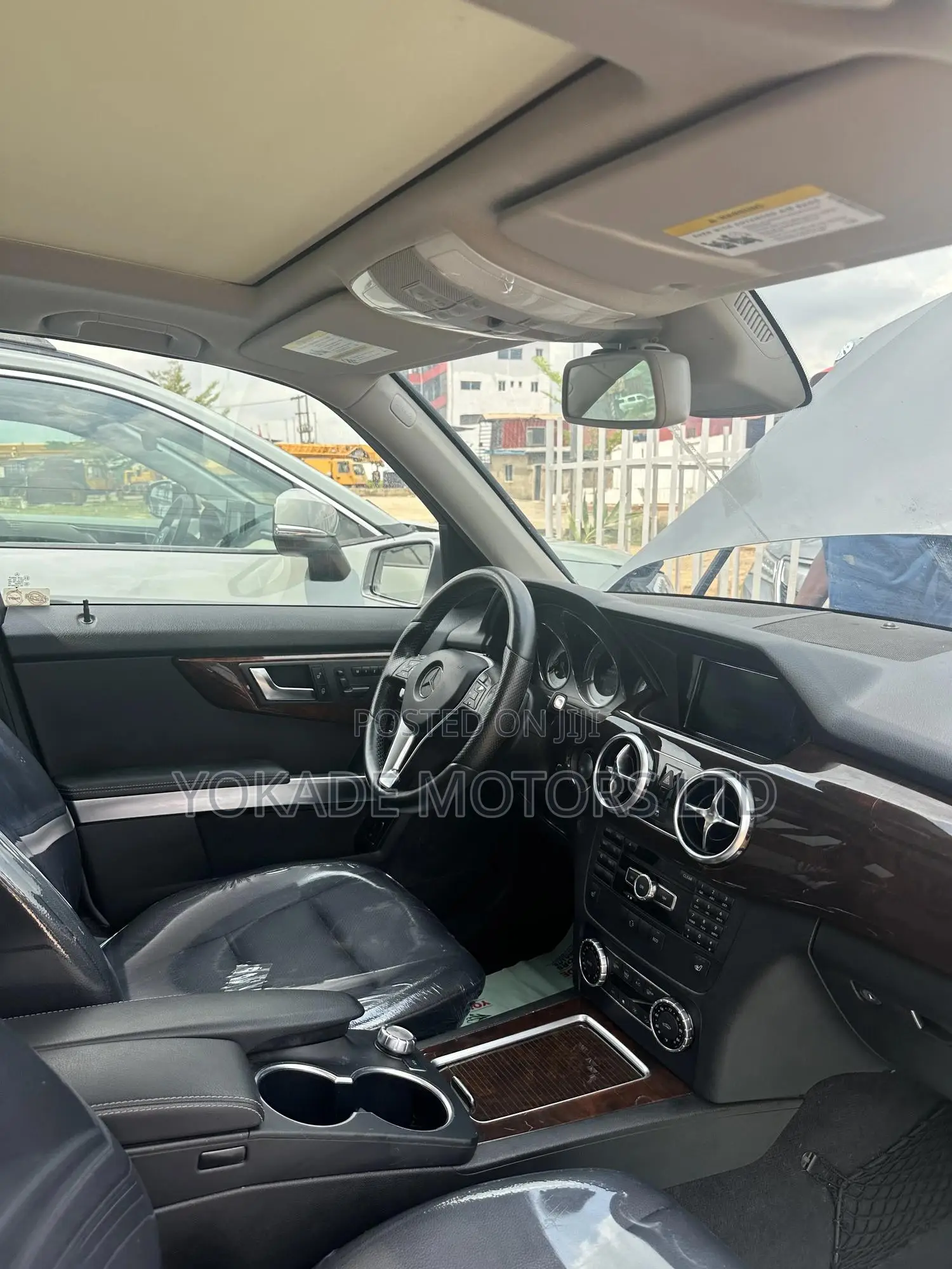 Mercedes-Benz GLK-Class Base GLK 350 4dr AWD 4MATIC (3.5L 6cyl 7A) 2015 Gray