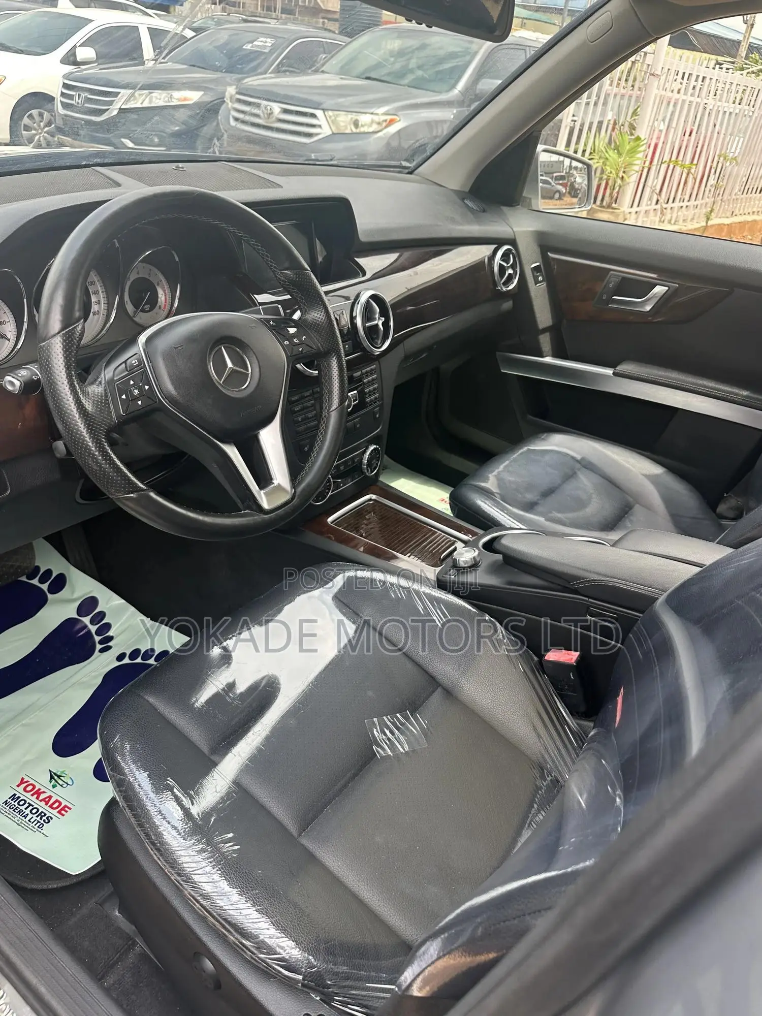 Mercedes-Benz GLK-Class Base GLK 350 4dr AWD 4MATIC (3.5L 6cyl 7A) 2015 Gray