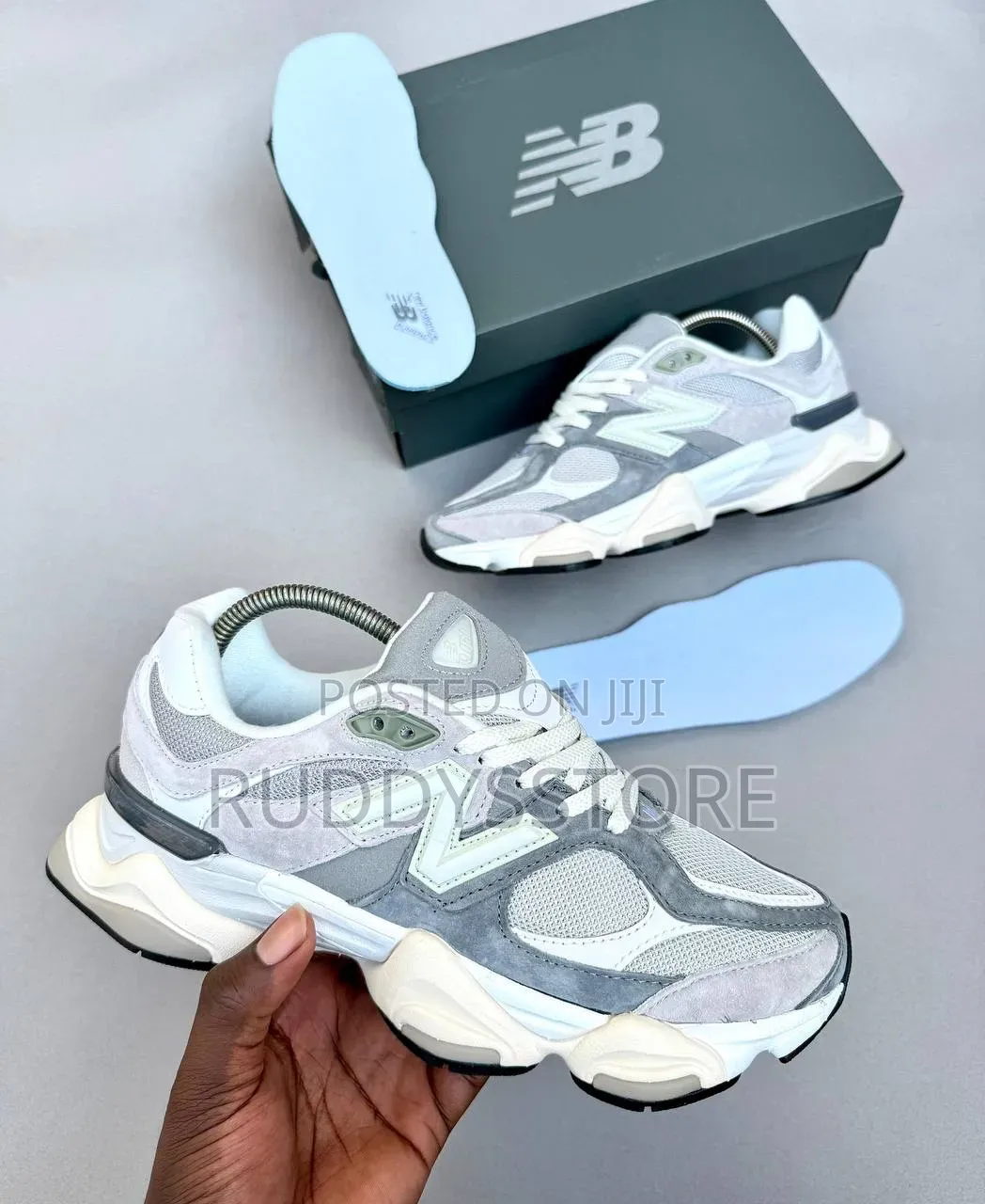 Ice Drift Chunky Trainers / Buy One Get a Free Sock