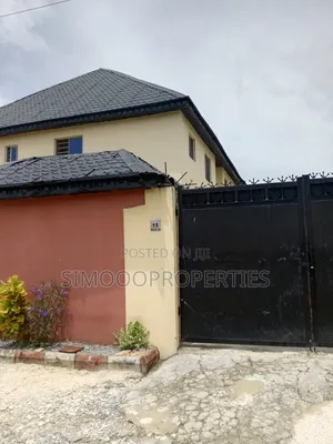 2bdrm Block of Flats in Ogunfayo Bus Stop,, Awoyaya for rent