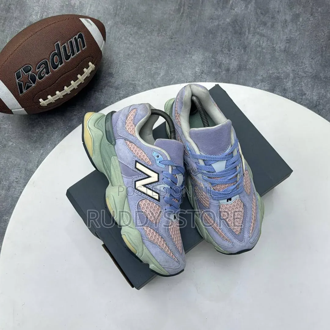 Pastel Motion Sneakers
/ Buy One Get a Free Sock