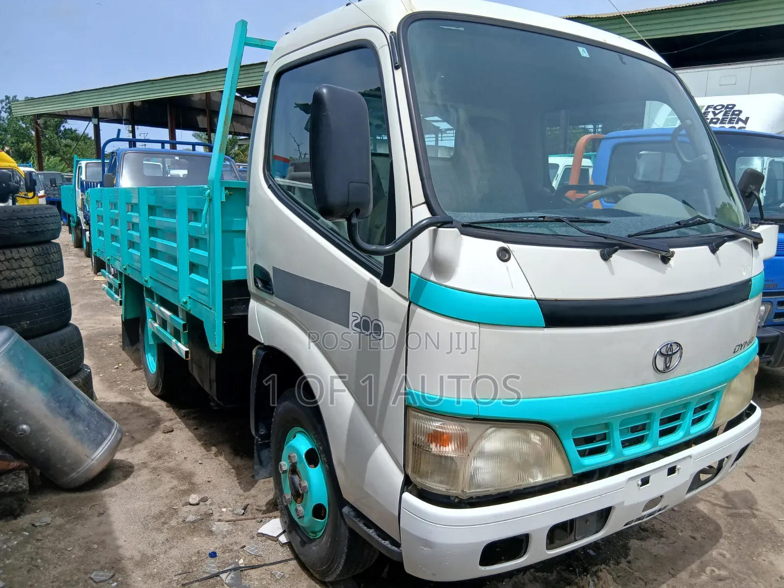 Toyota Dyna 200 2005 White
