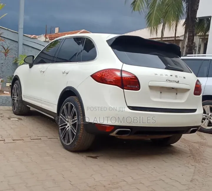 Porsche Cayenne S 2010 White