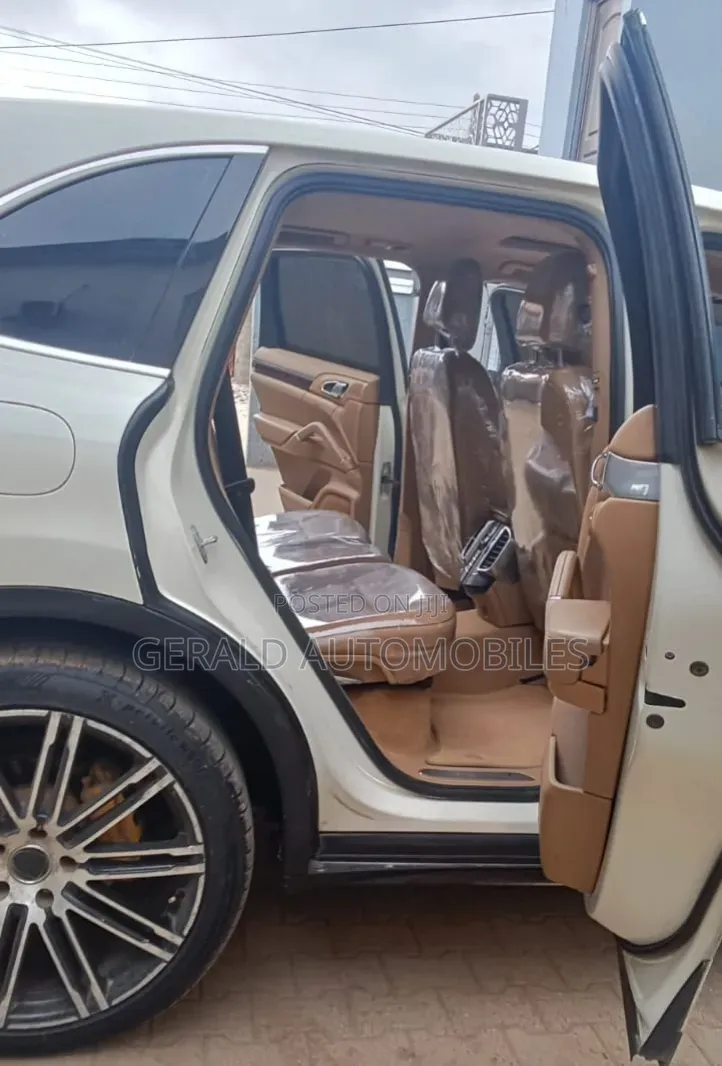Porsche Cayenne S 2010 White