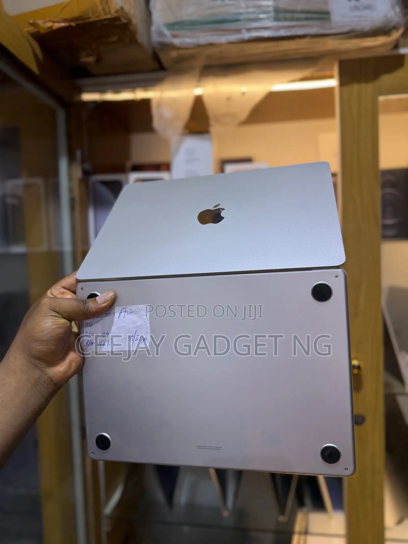 Laptop Apple MacBook Air 2022 M2 8GB Apple M2 SSD 512GB