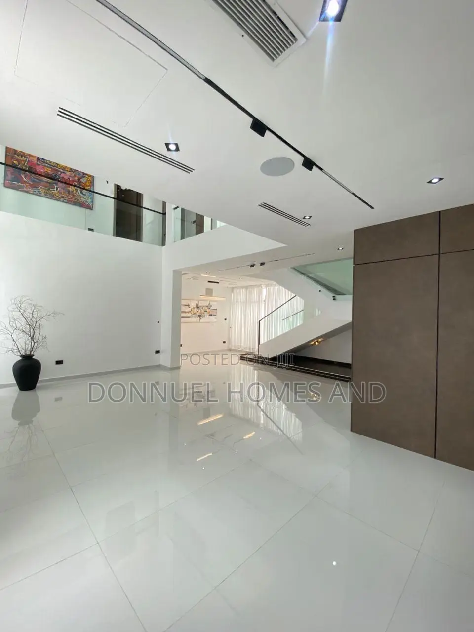 5bdrm Duplex in Ikate for sale