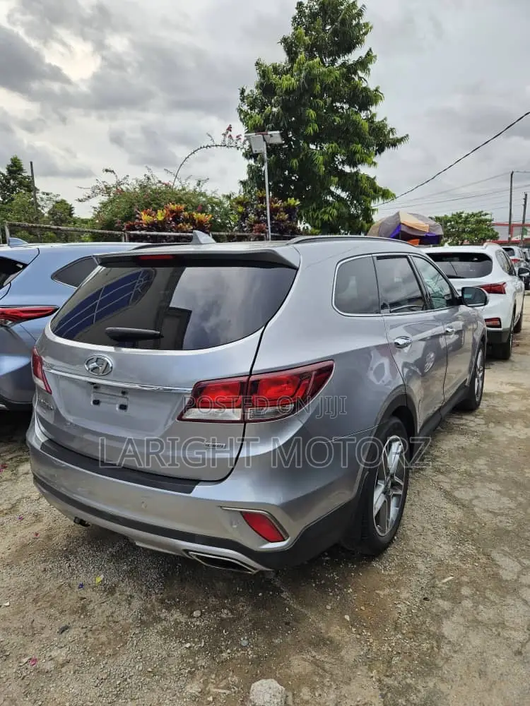 Hyundai Santa Fe Limited Ultimate AWD 2017 Silver
