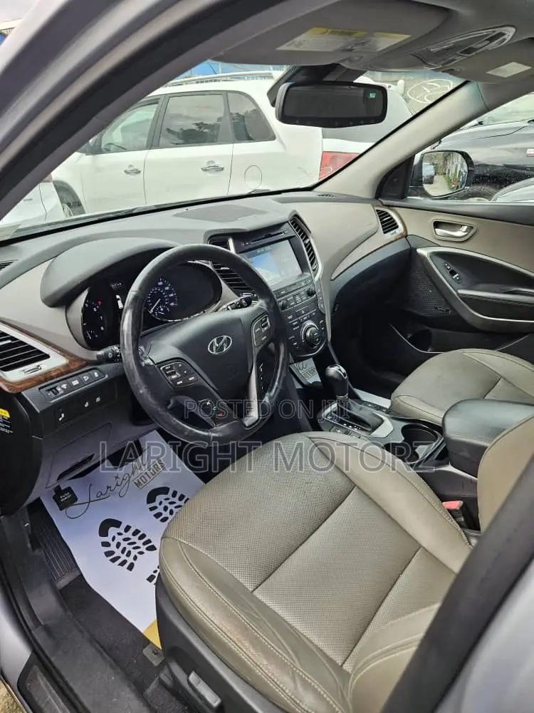 Hyundai Santa Fe Limited Ultimate AWD 2017 Silver