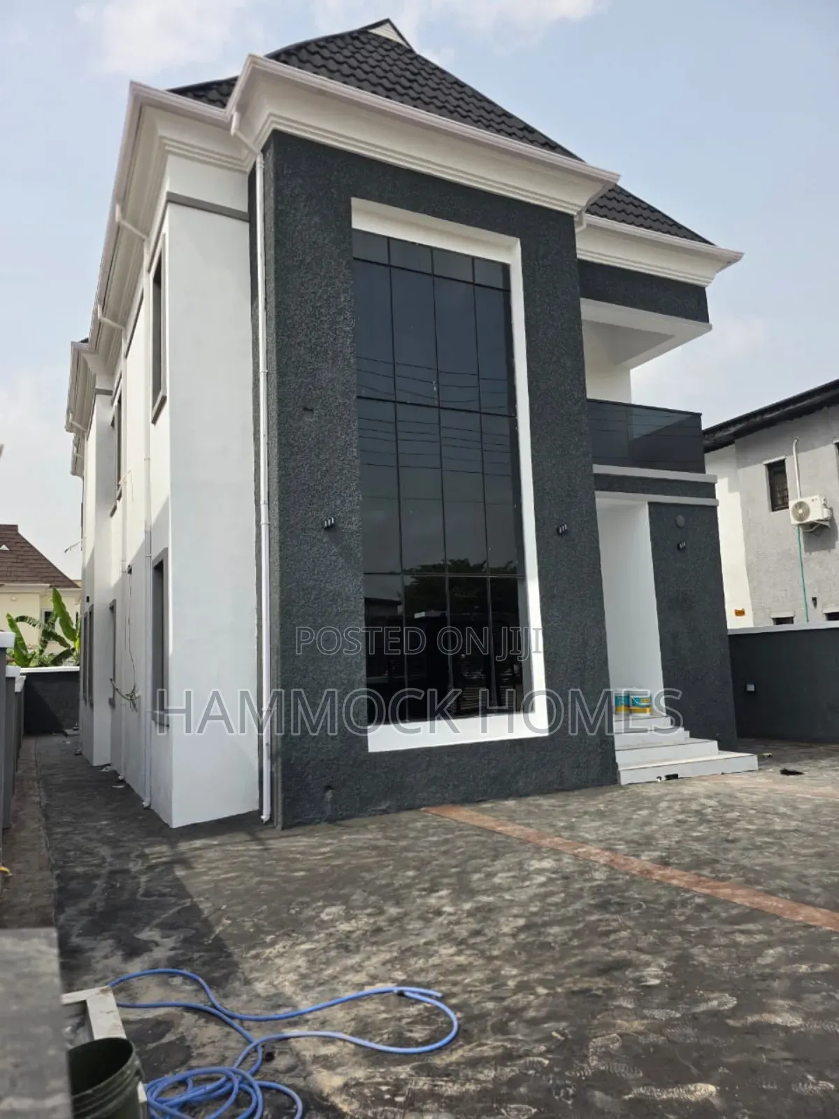 5bdrm Duplex in Carlton Gate Estate, Akobo for sale