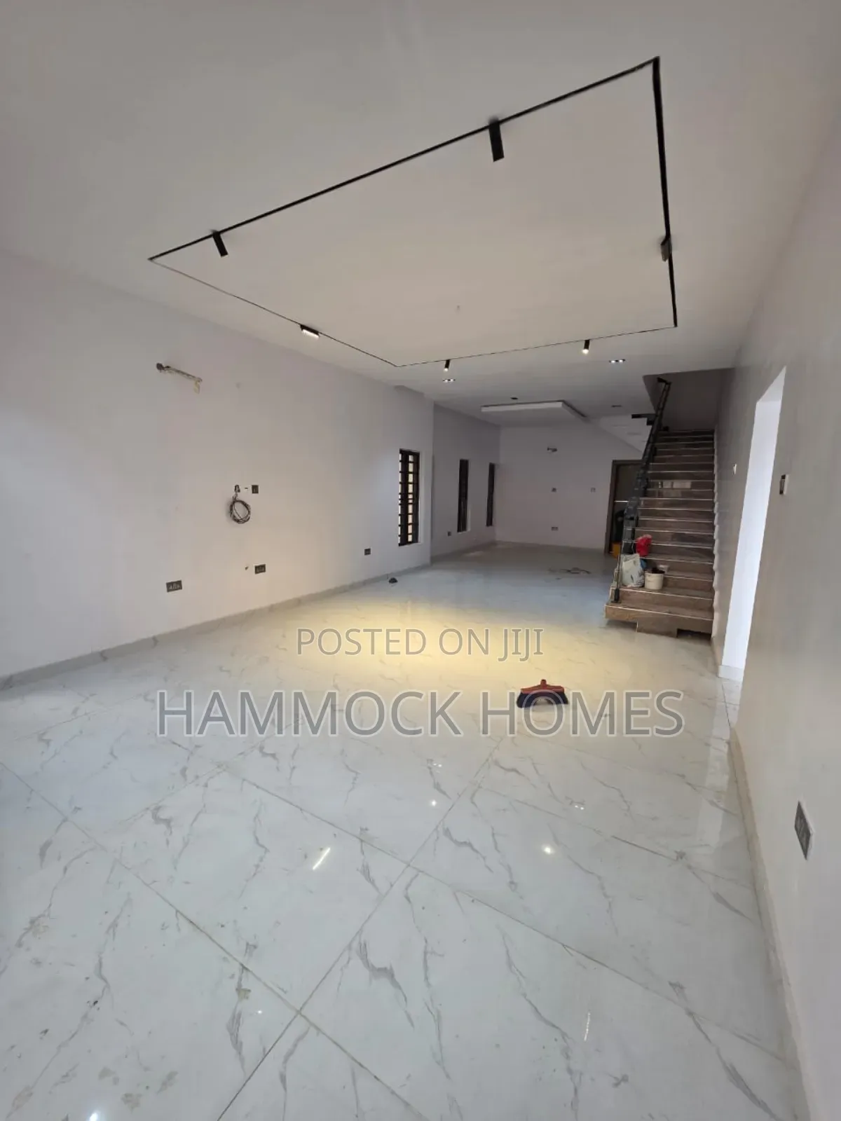 5bdrm Duplex in Carlton Gate Estate, Akobo for sale