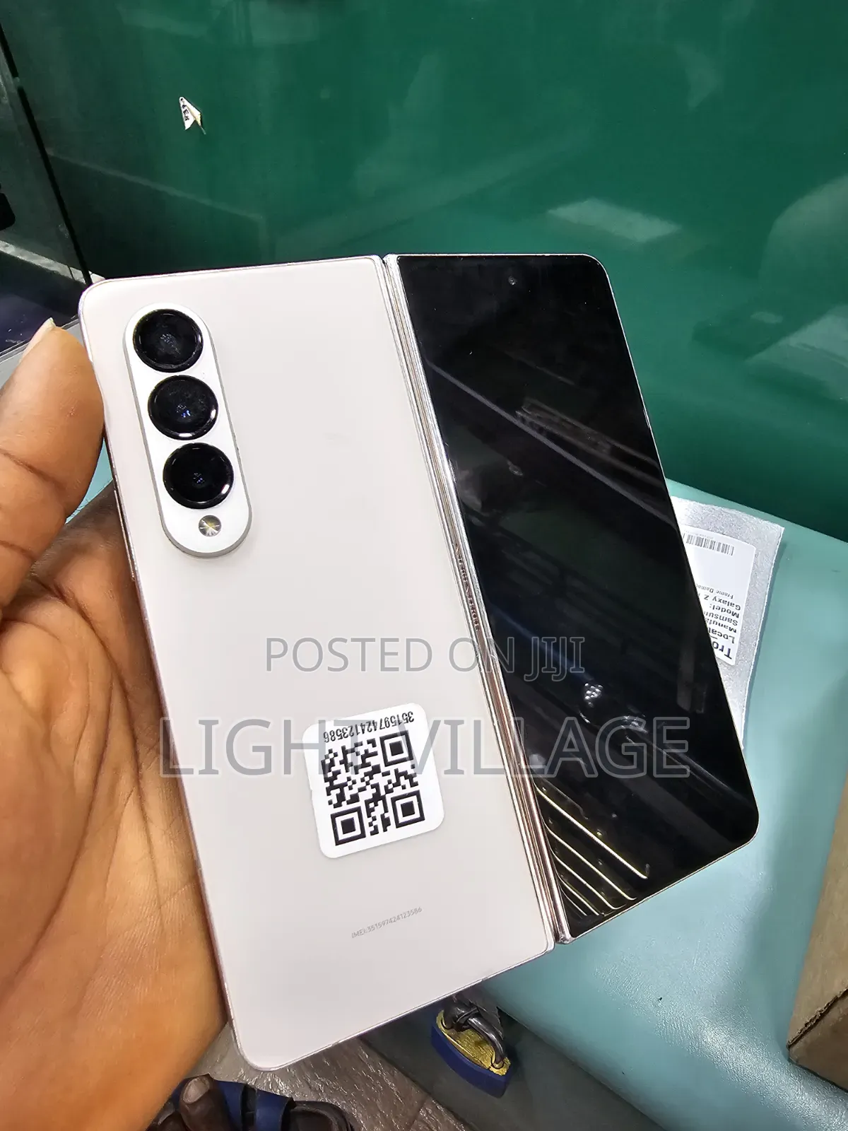 Samsung Galaxy Z Fold4 1 TB Gold