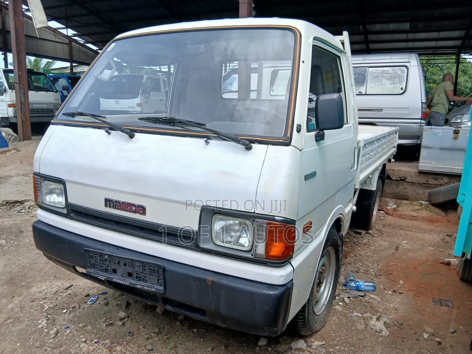 2000 Mazda E22000