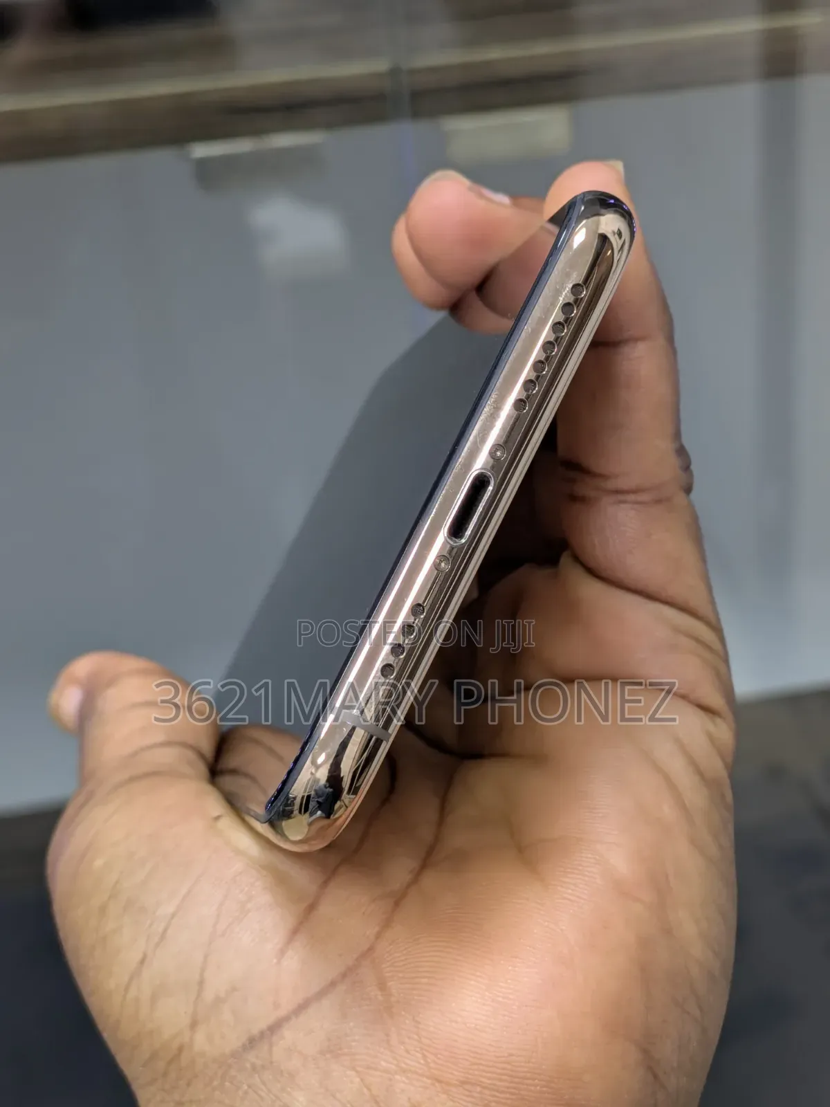 Apple iPhone 11 Pro Max 64 GB Gold