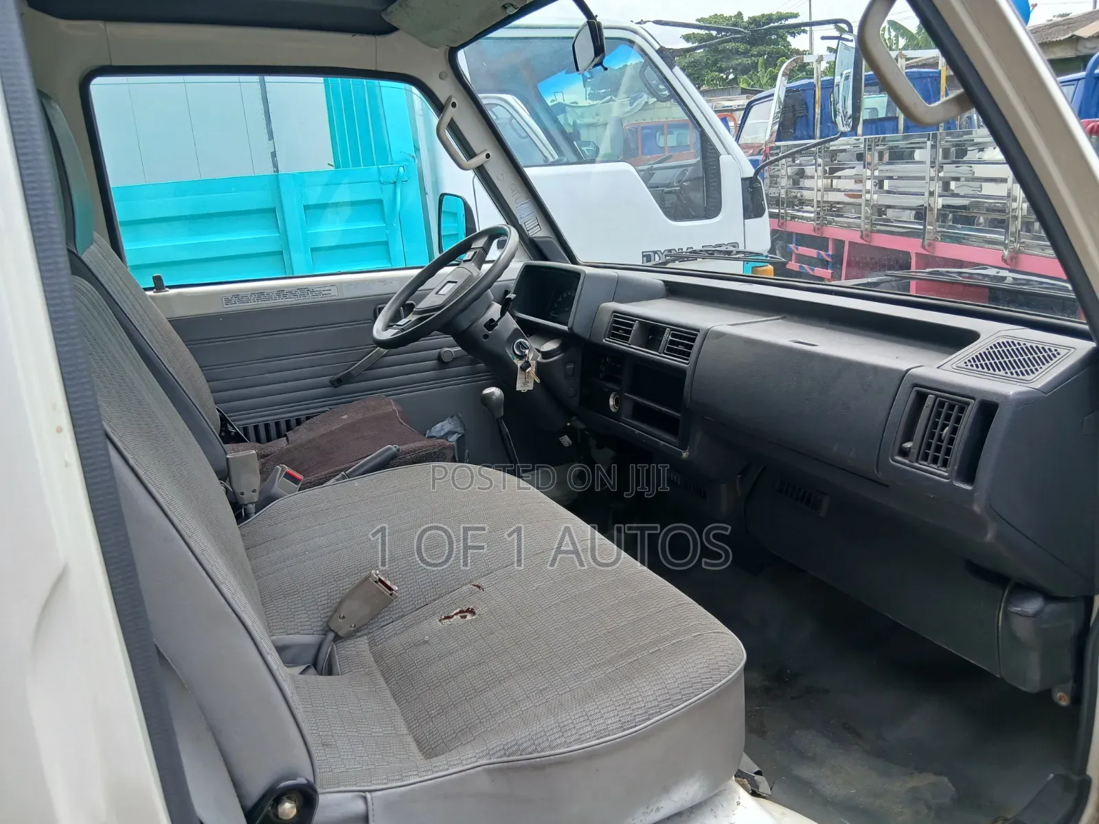 2000 Mazda E22000