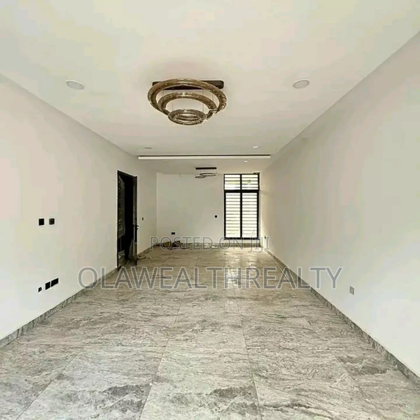 5bdrm Duplex in Maitama for sale
