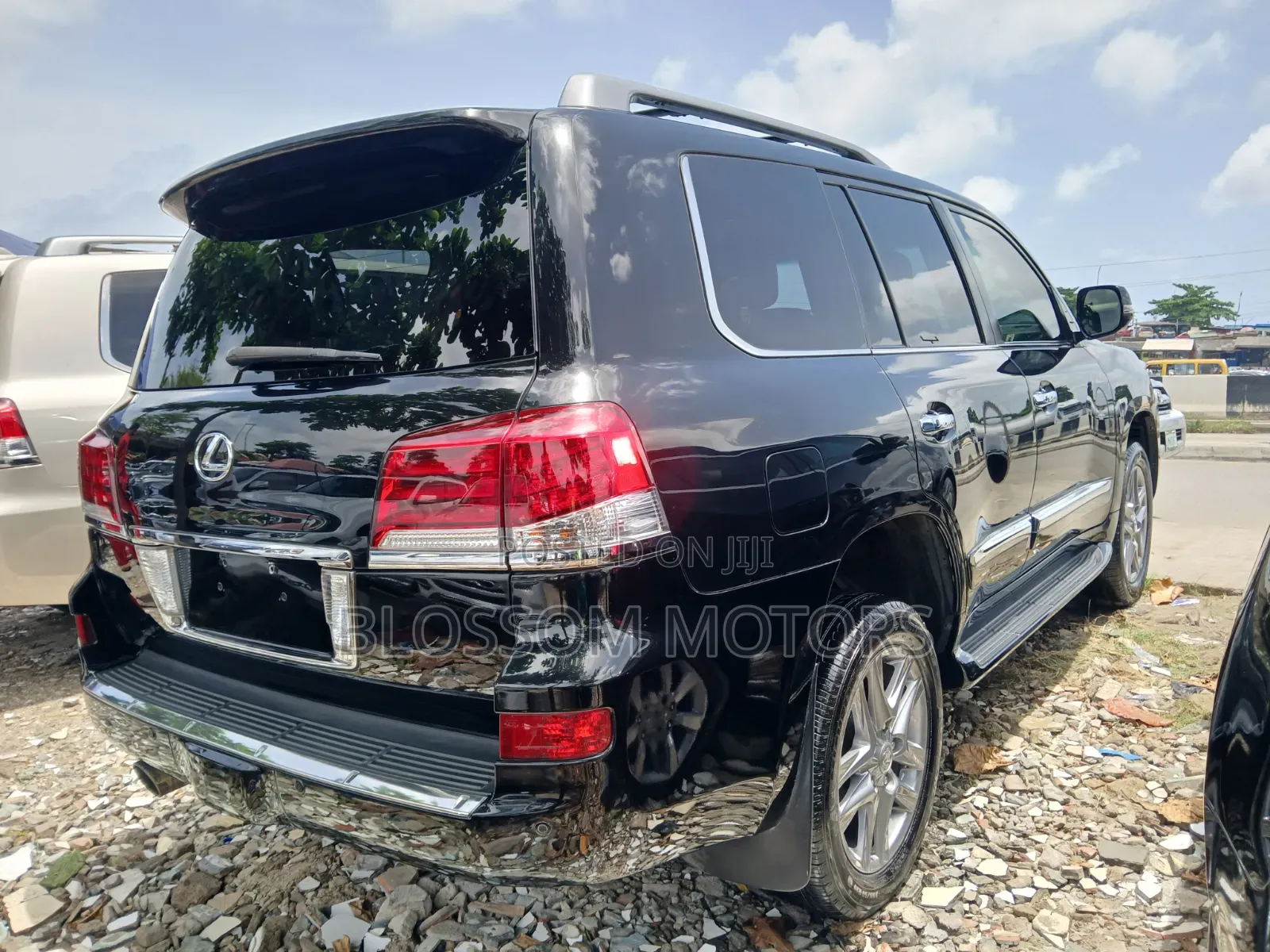 Lexus LX 570 (5 seats) AWD 2015 Black