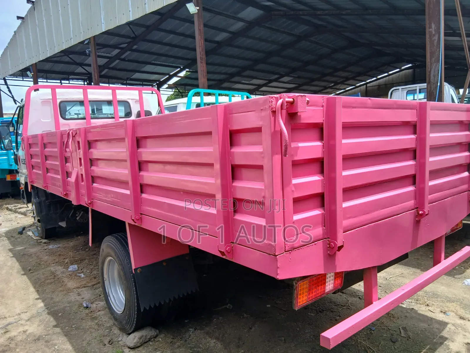 2000 Mistubishi Truck