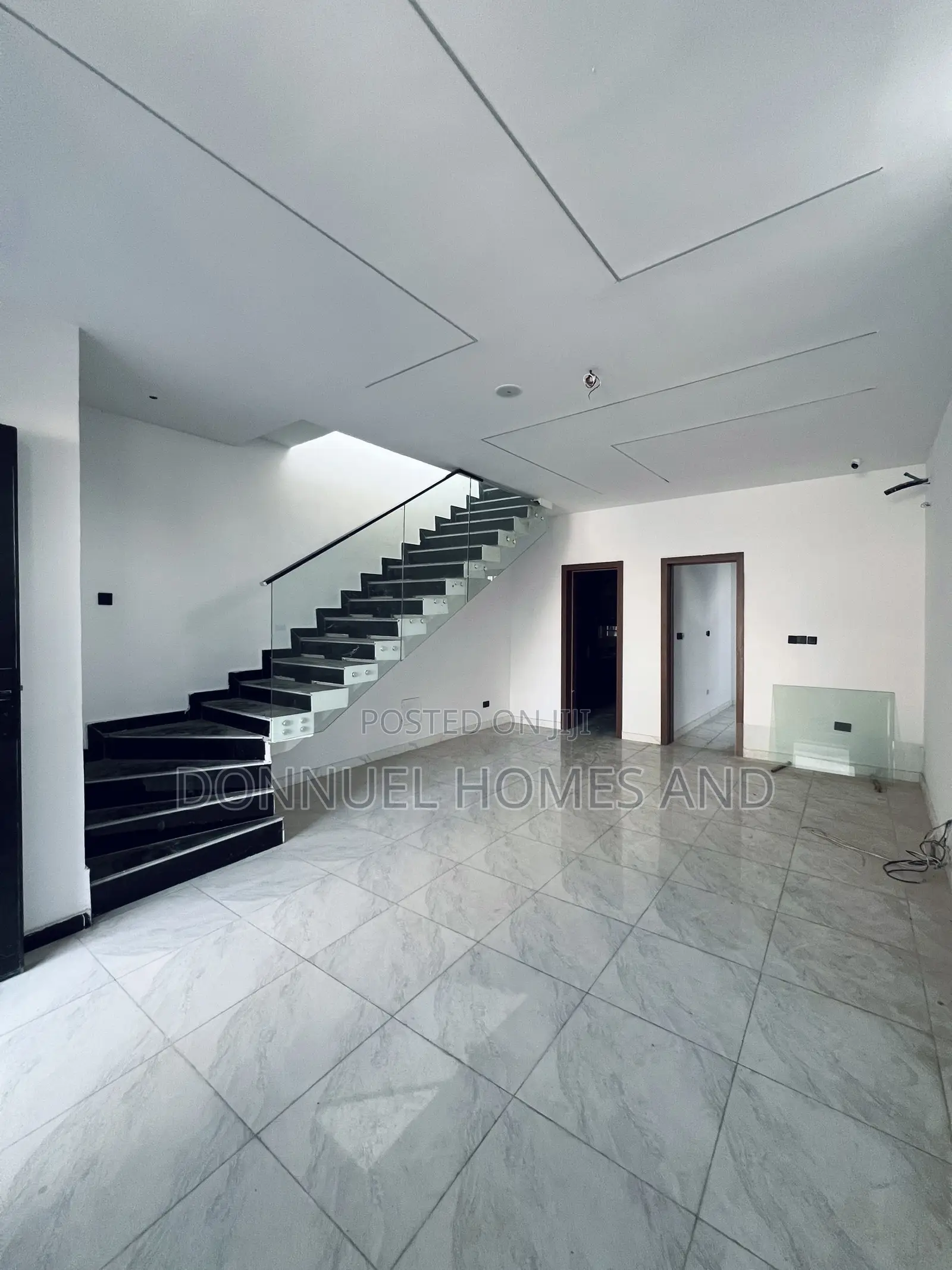 4bdrm Townhouse/Terrace in Lekki Expressway for sale