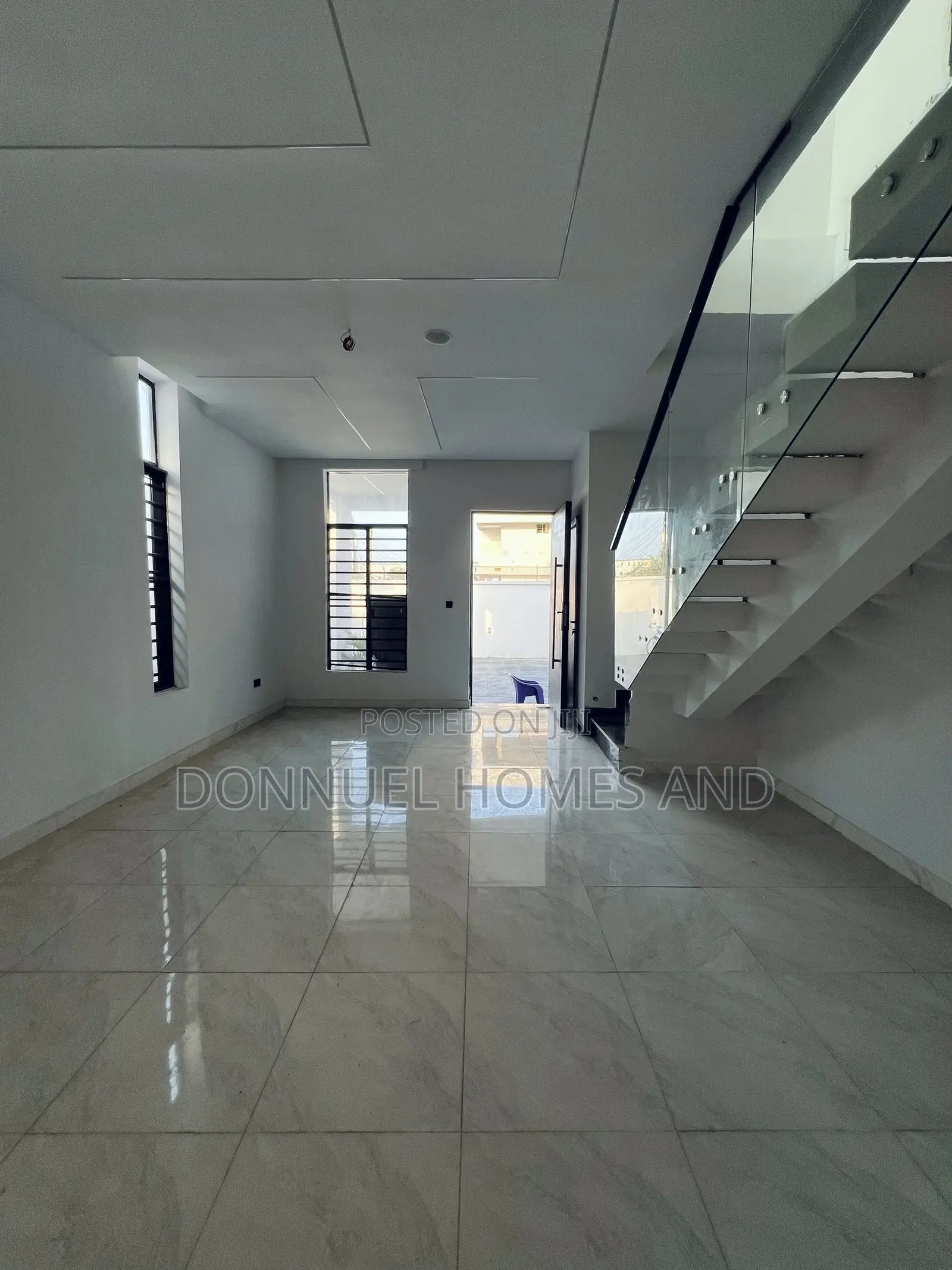 4bdrm Townhouse/Terrace in Lekki Expressway for sale