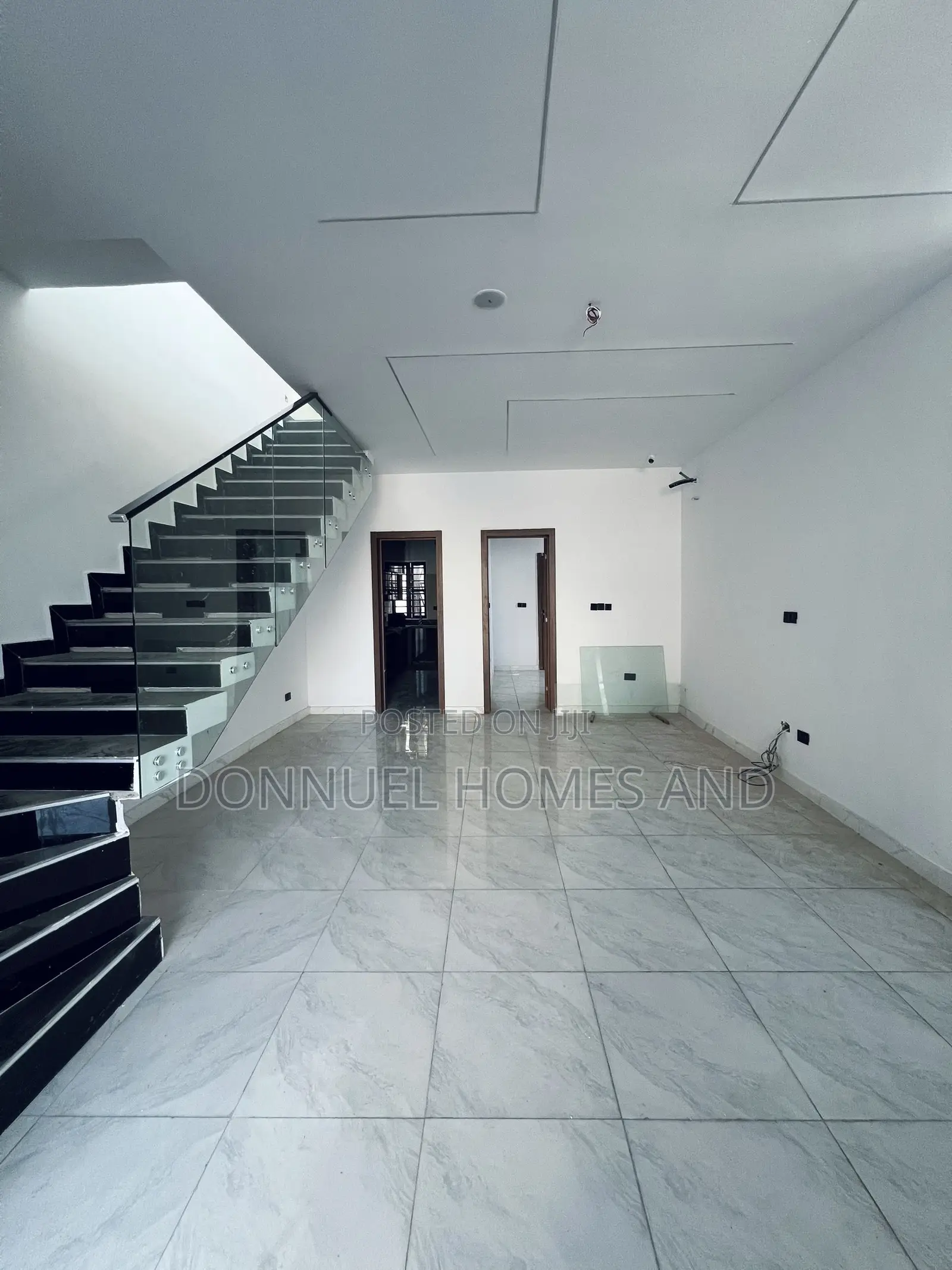 4bdrm Townhouse/Terrace in Lekki Expressway for sale