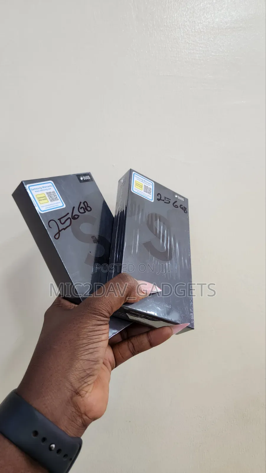 New Samsung Galaxy S22 5G 256 GB Black
