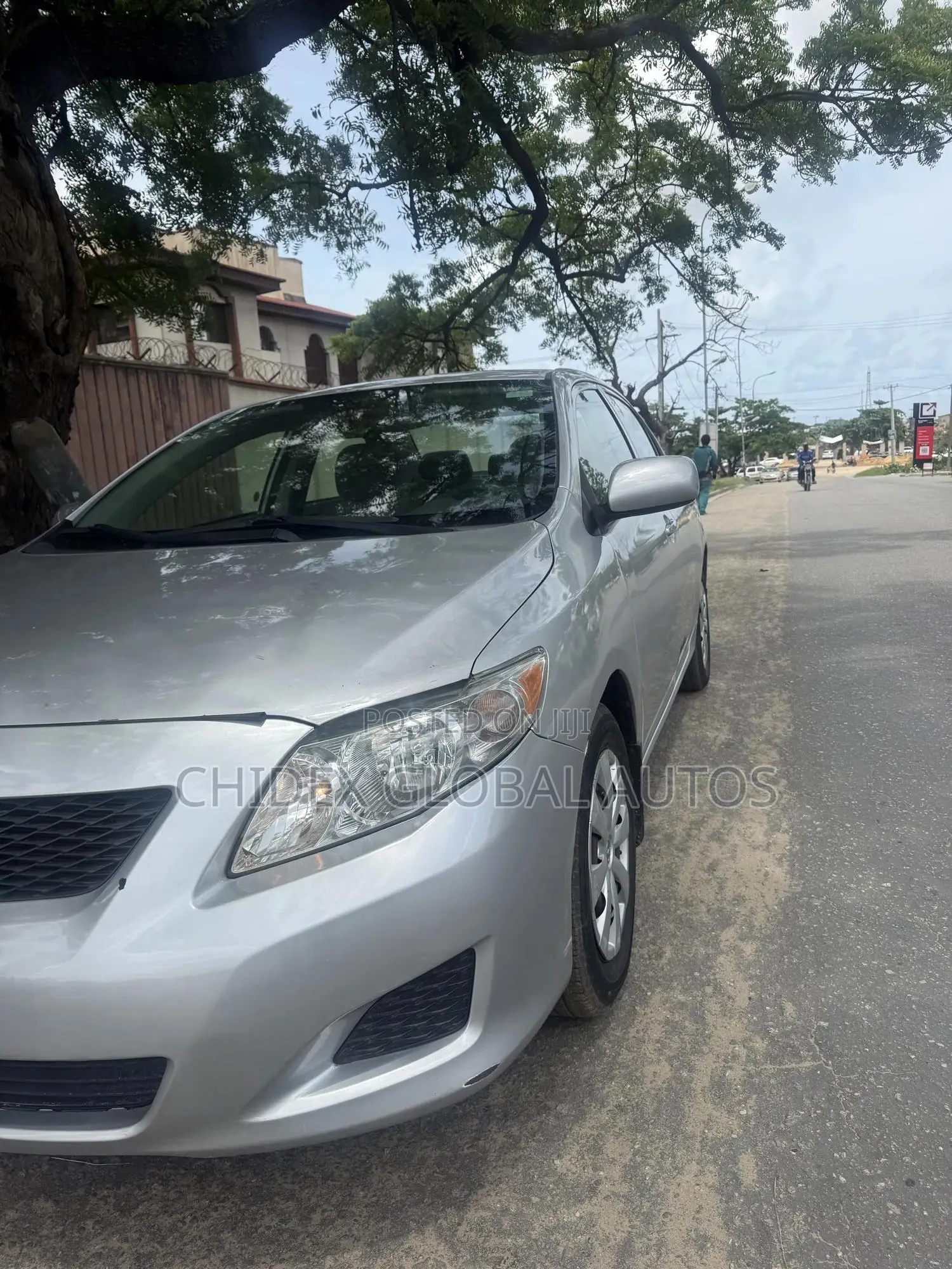 Toyota Corolla LE 4dr Sedan (1.8L 4 cyl 4A) 2009 Silver