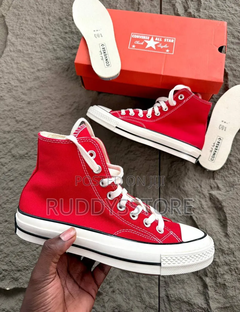 Red Flame High-Top Sneakers / Buy One Get a Free Sock