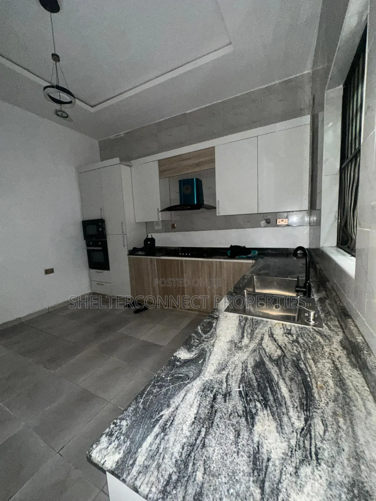 4bdrm Duplex in Lekki Expressway for rent