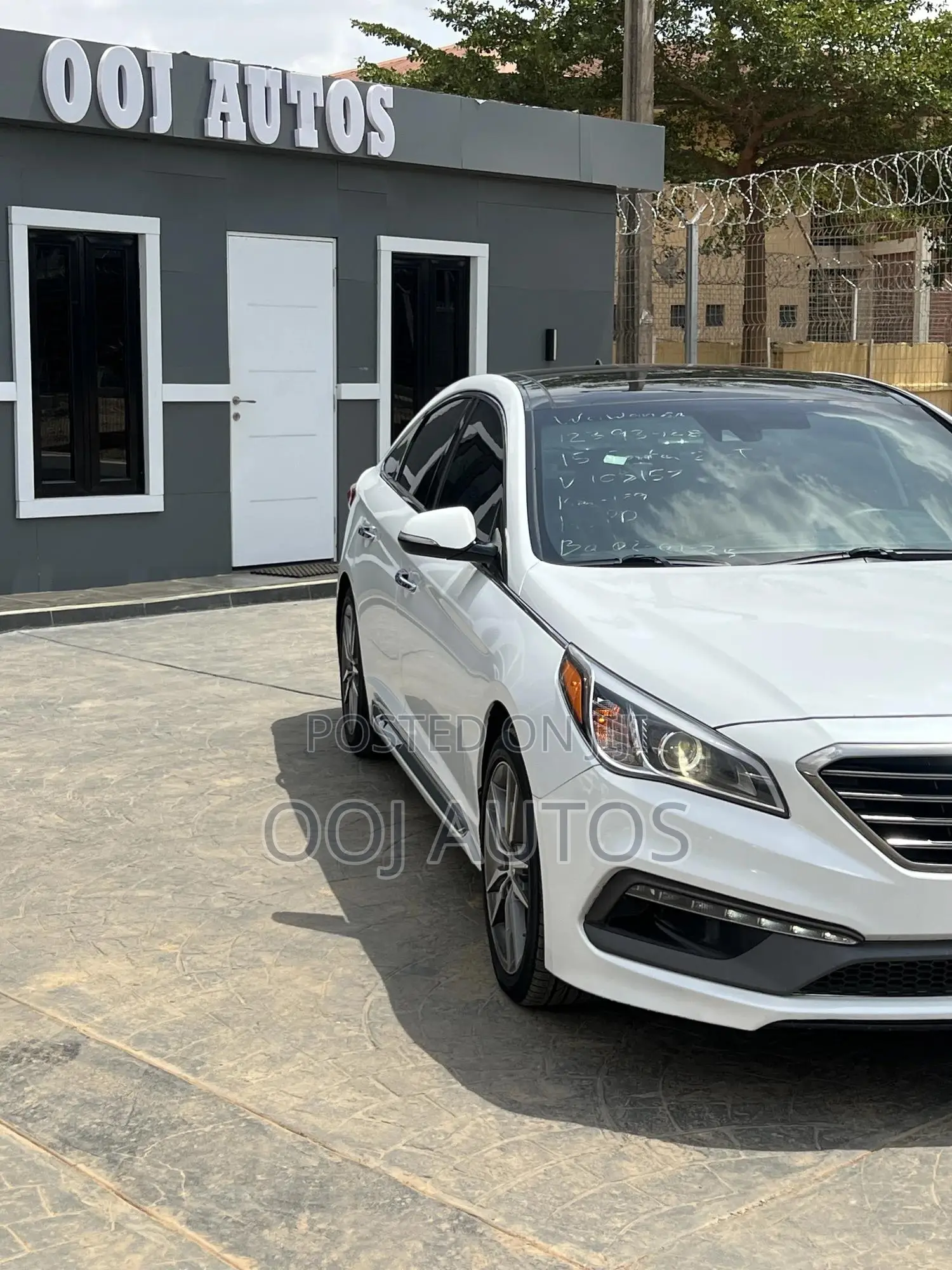 Hyundai Sonata Sport 2.0T 4dr Sedan (2.0L 4cyl Turbo 6A) 2015 White