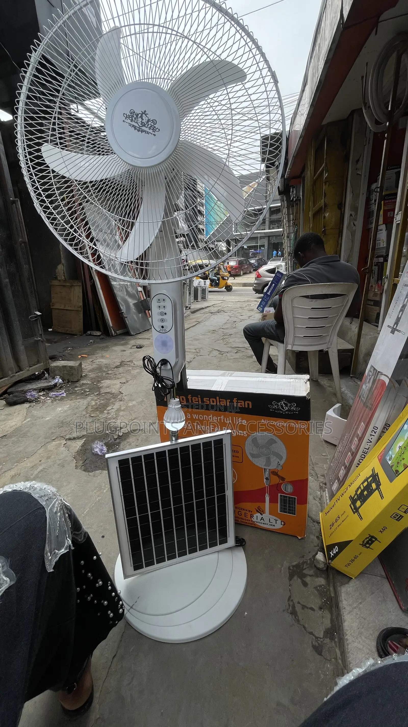 Teng Solar Rechargeable Fan 8000mah
