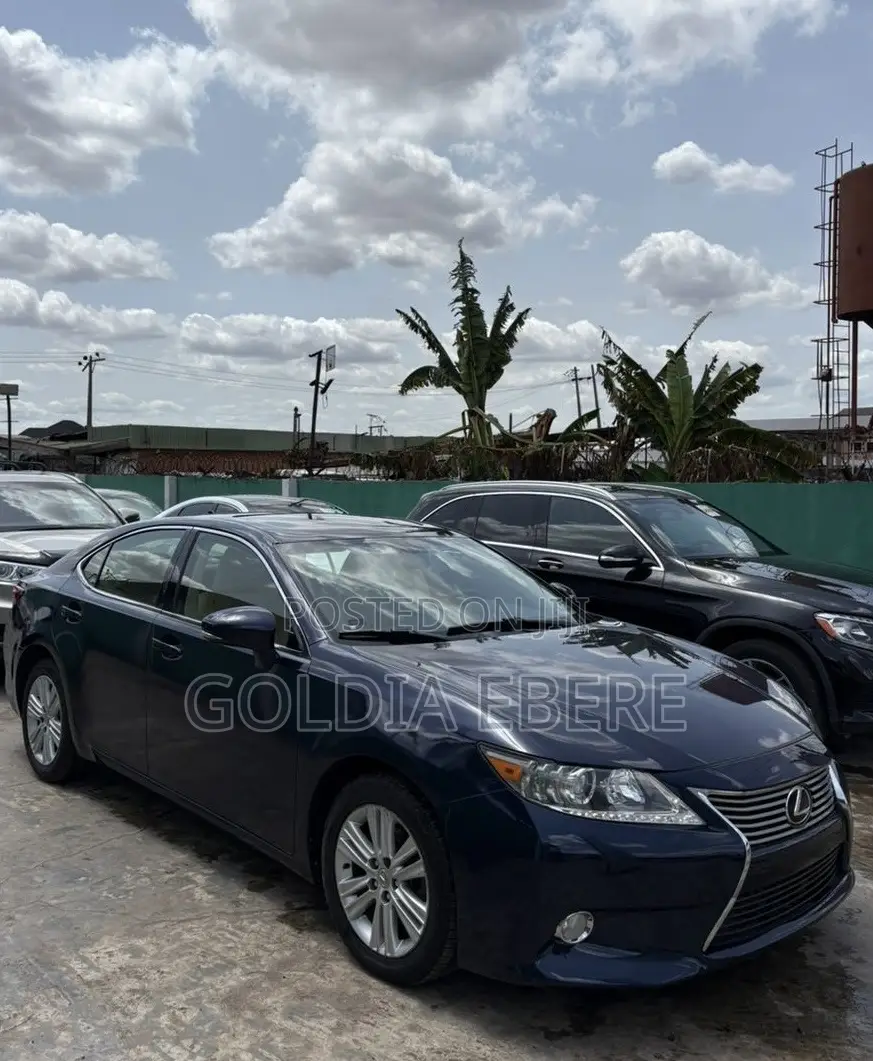 Lexus ES 2013 Blue
