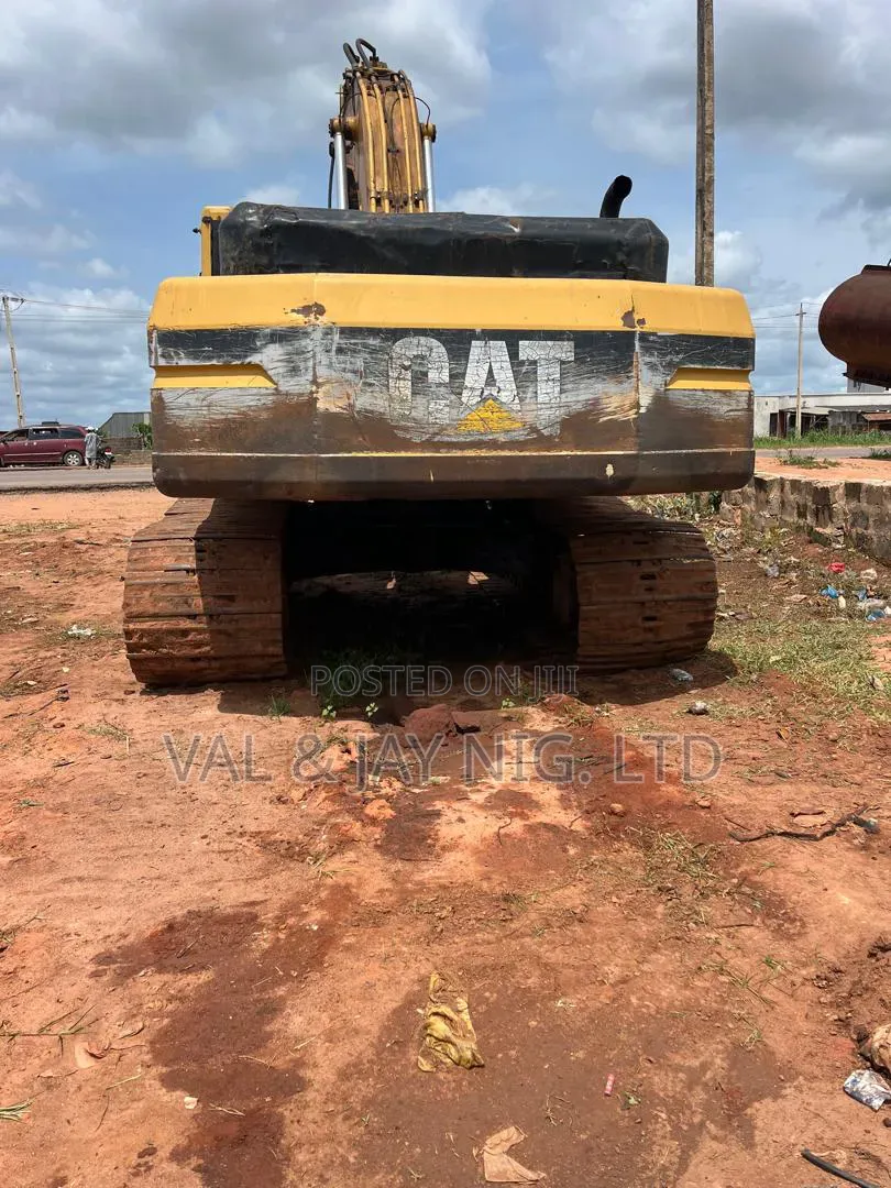 Cat Excavator 330l - 3306 Di Engine - Company Use