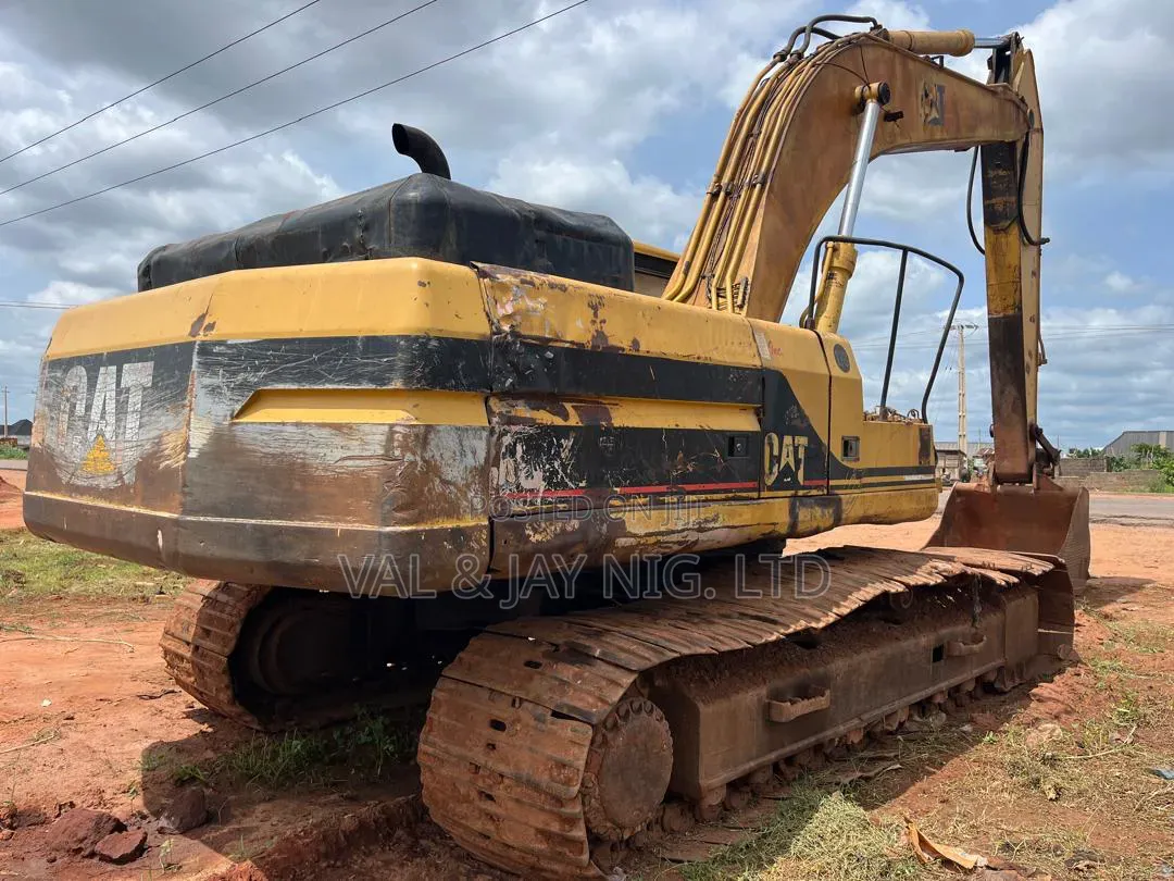 Cat Excavator 330l - 3306 Di Engine - Company Use