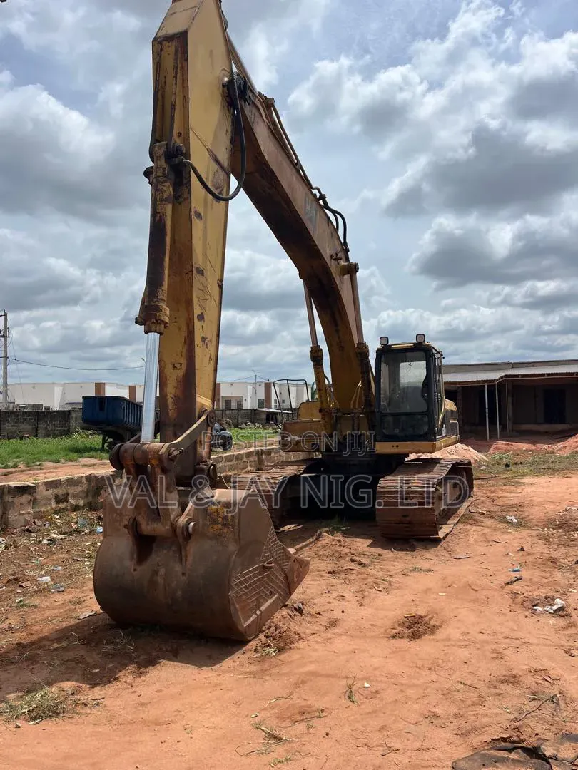 Cat Excavator 330l - 3306 Di Engine - Company Use