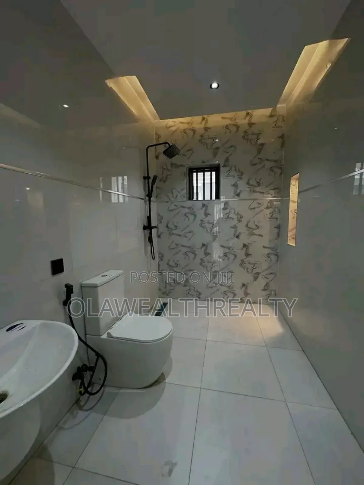 4bdrm Duplex in Jahi for sale