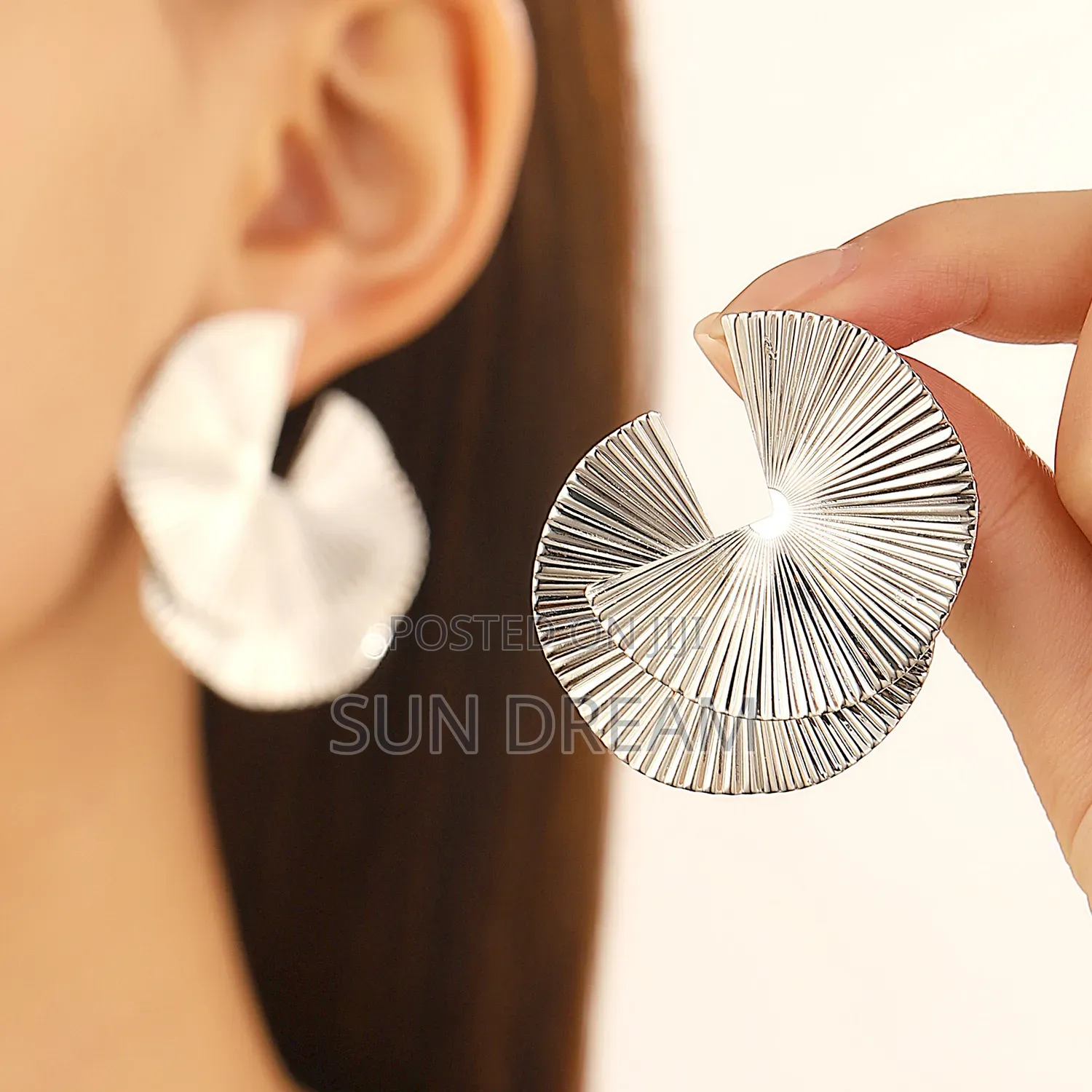 Women Fashion Earrings Stylish Earrings for Lady Stainless Steel Gift