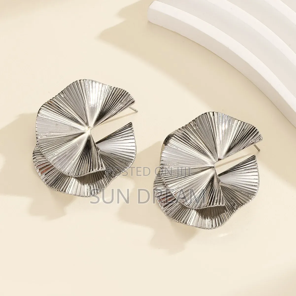 Women Fashion Earrings Stylish Earrings for Lady Stainless Steel Gift